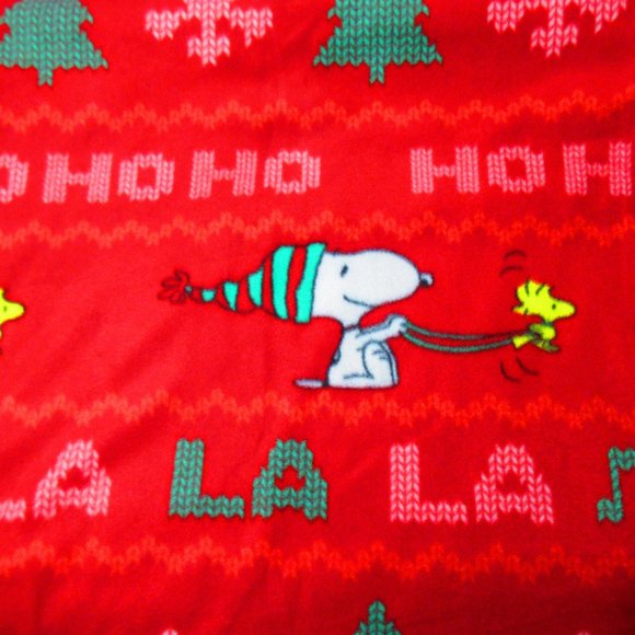 Peanuts Snoopy & Woodstock Christmas 85" x 58" Fleece Blanket - Picture 3 of 3